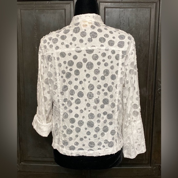 Ruby Rd. White button down blouse Size PM - Picture 3 of 10